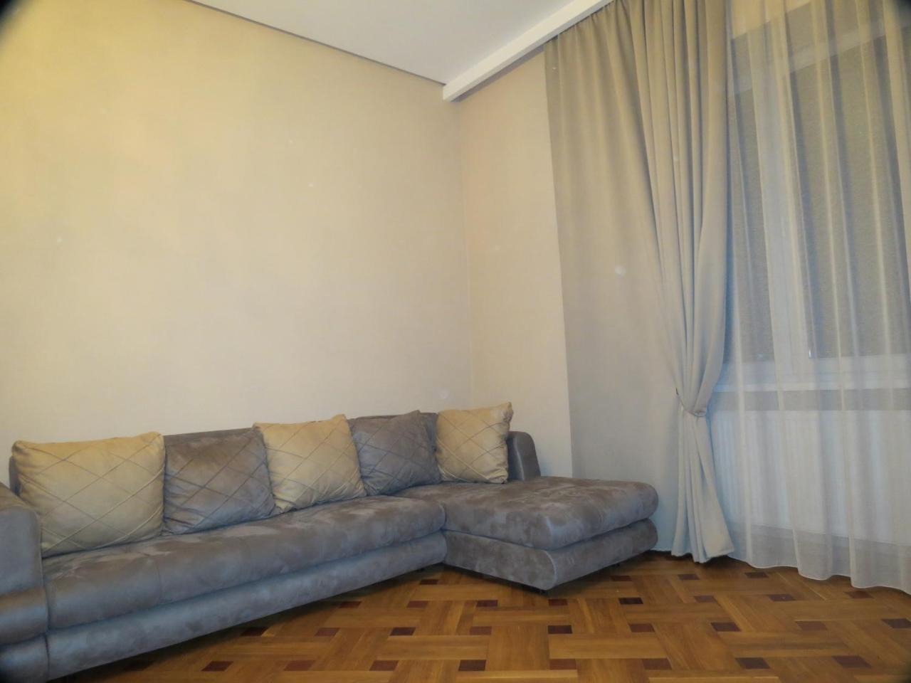 Three Rooms Apartment Тбілісі Екстер'єр фото