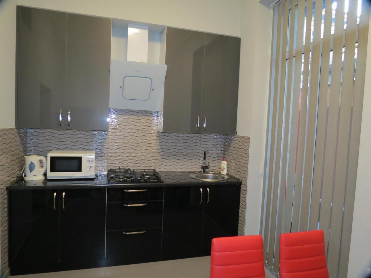 Three Rooms Apartment Тбілісі Екстер'єр фото