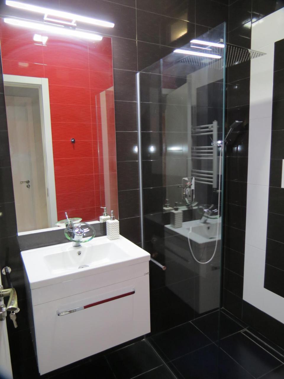 Three Rooms Apartment Тбілісі Екстер'єр фото