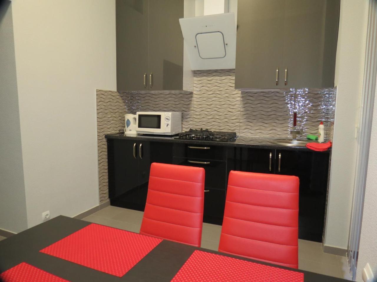 Three Rooms Apartment Тбілісі Екстер'єр фото